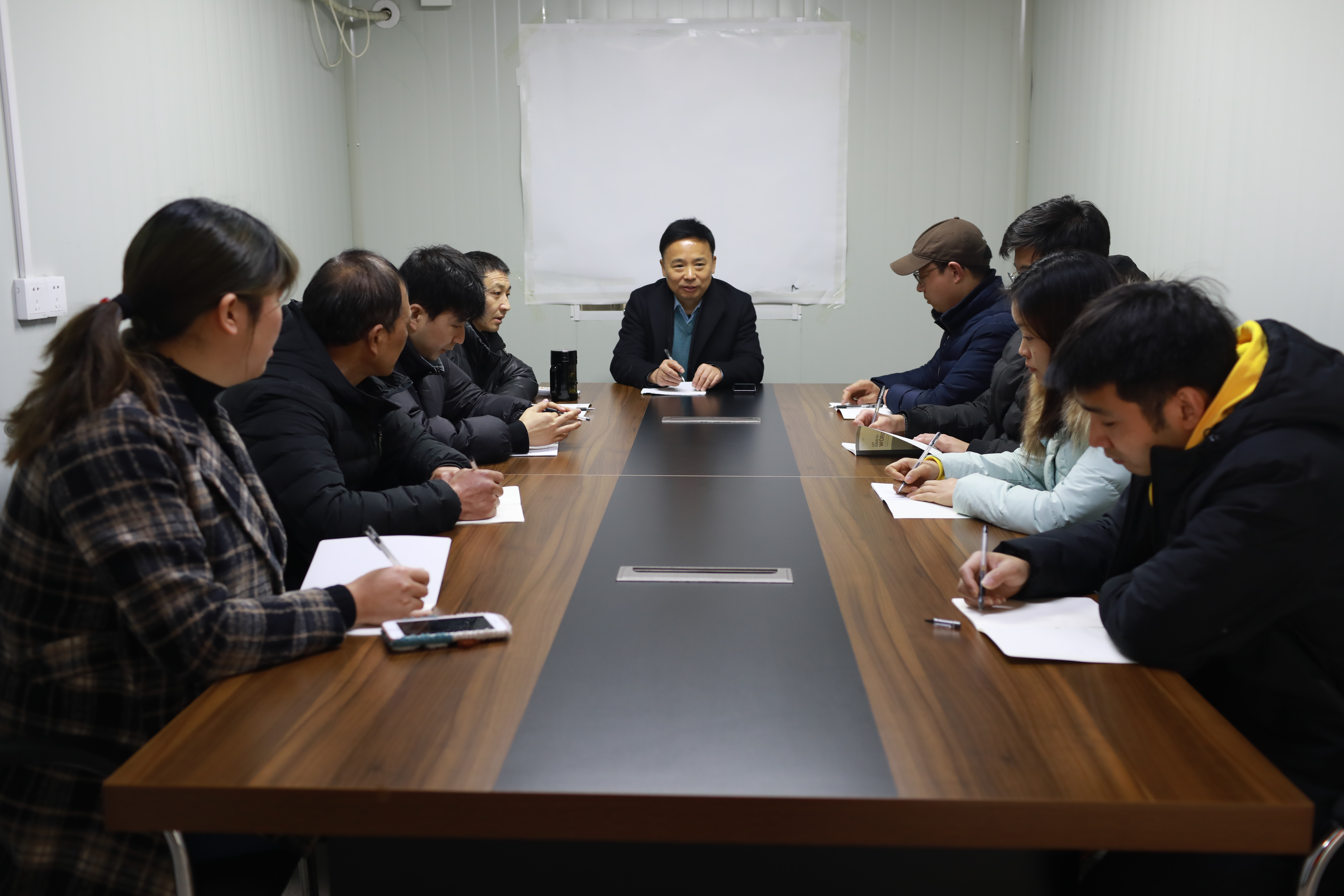 各級(jí)高管，明確分工